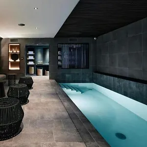 Hotel Le Bellune, Paris